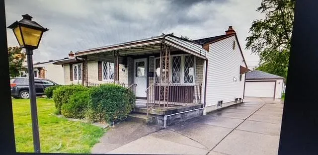 62 Saint Boniface Rd photo 1