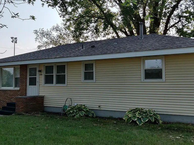 5209 Greenfield Ave — Photo 2