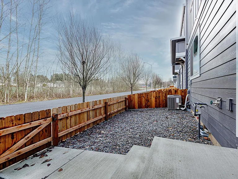 Oak Heritage Townhomes — Photo 39