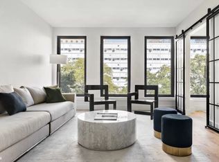 422 W 49th St #3A, New York, NY 10019