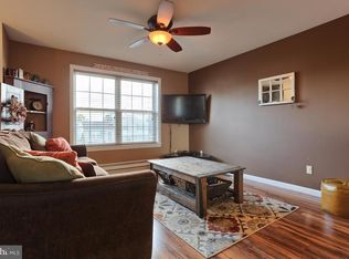 13 E Brookfield Dr, Lebanon, PA 17046