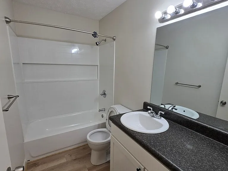 1505 & 1526 Warrior Rd — Photo 9