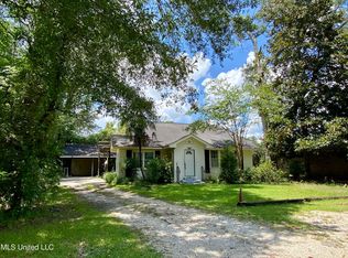 1903 Circle Dr, Picayune, MS 39466