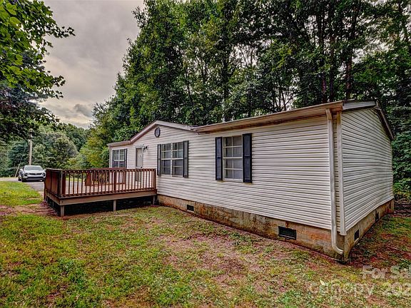 3rd image of 4055 S Park Dr