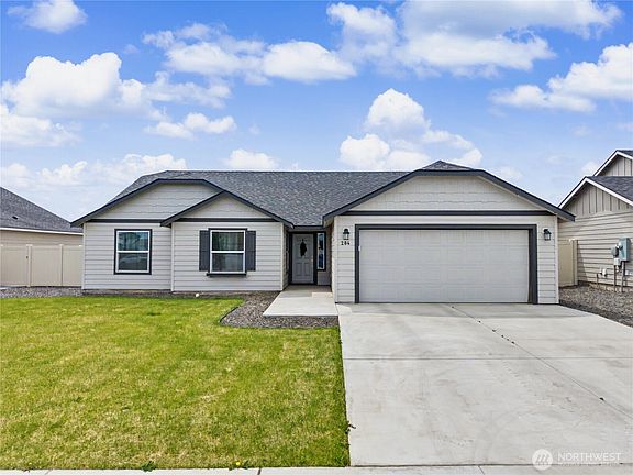 2nd image of 204 Royal Palm Drive