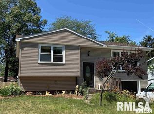 6211 N Upland Ter, Peoria, IL 61615