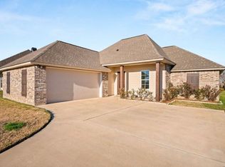 216 W Lakes Blvd, Alexandria, LA 71303