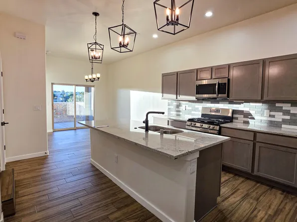 1323 Mission Nuevo Dr, Las Cruces, NM 88011