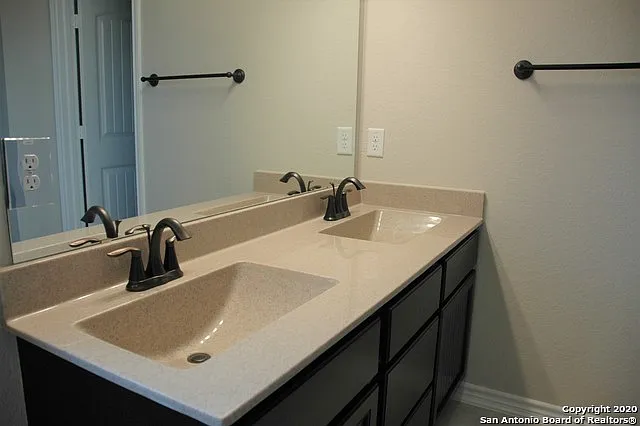 1905 Brook Bnd — Photo 20