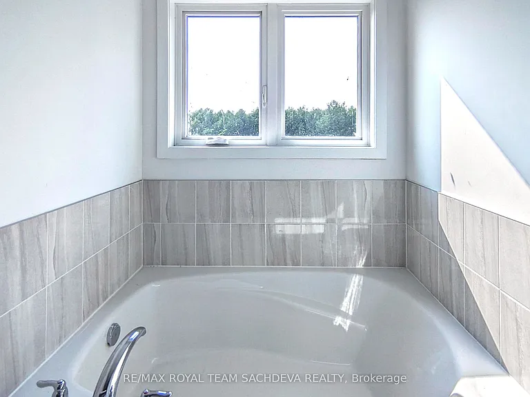 73 Pine Gate Pl — Photo 23