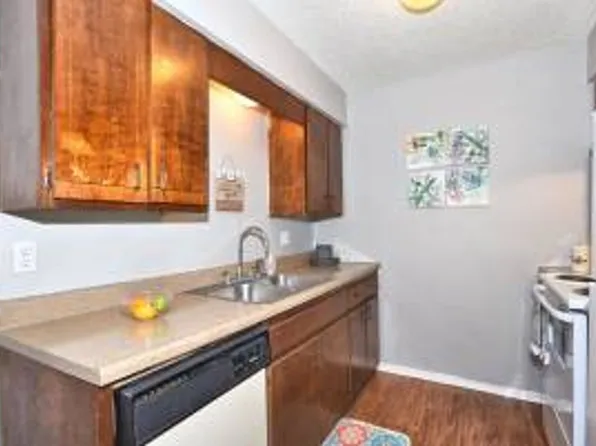 South Point Apartments, 827 S York St #14B, Muskogee, OK 74403