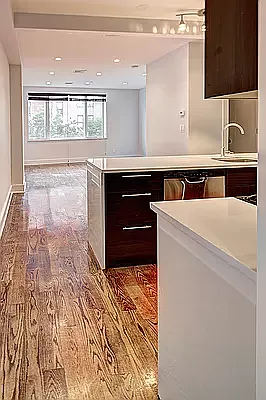 Rented by New York Realty | media 18