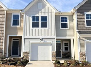 425 Venetian Dr, Sanford, NC 27332