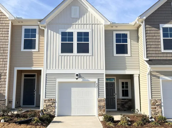 425 Venetian Dr, Sanford, NC 27332