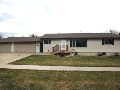 1300 34th St S, Watertown, SD, 57201