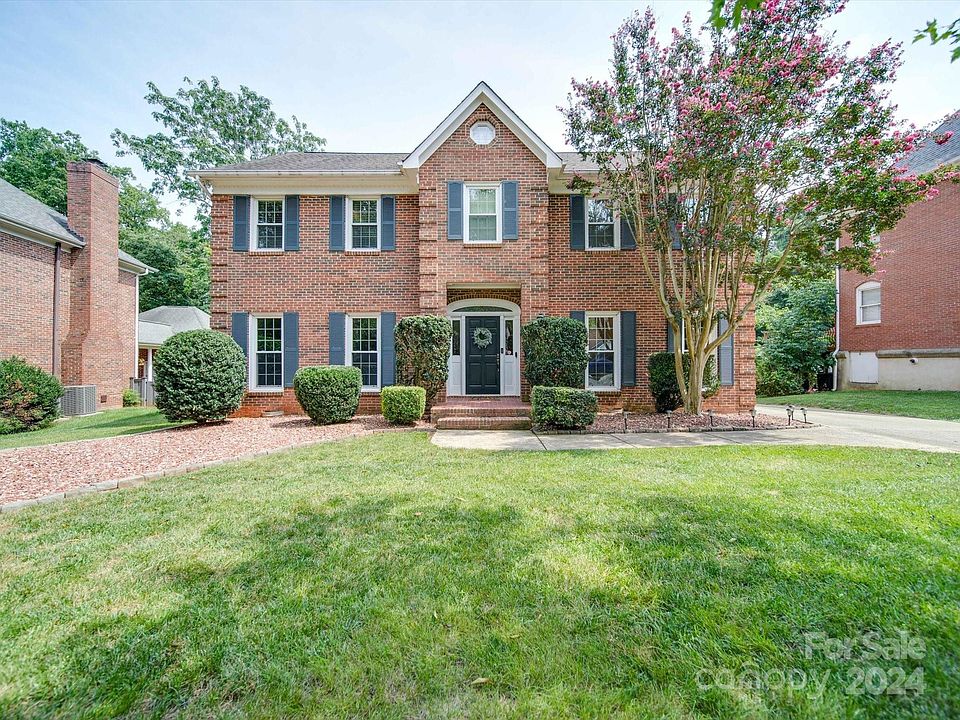1st image of 112 N Brackenbury Ln