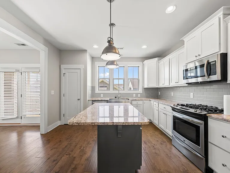 1813 Iron Mill Dr — Photo 7