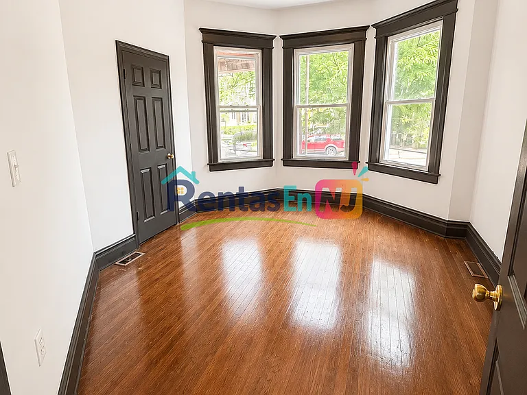 43 Treacy Ave #1-A — Photo 1