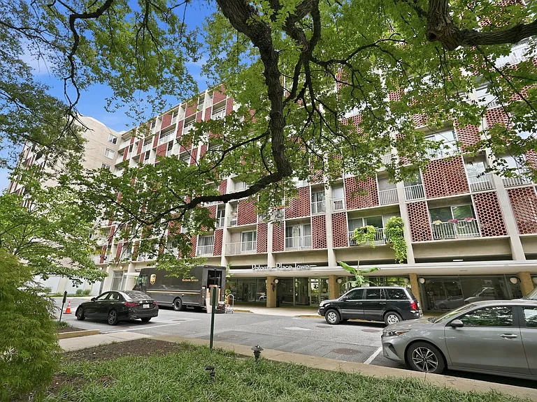 800 4th St SW #S702 — Photo 19