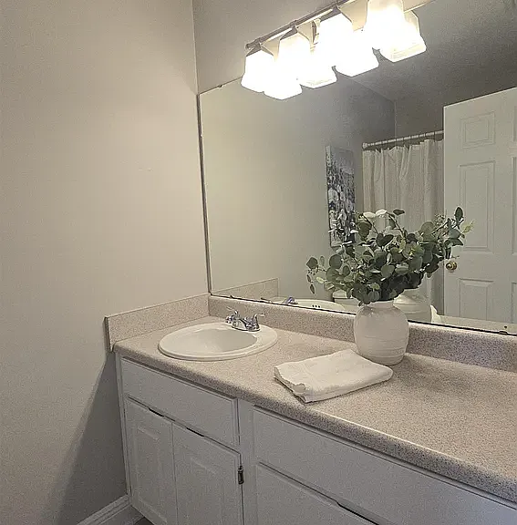 2943 Viking Way — Photo 7
