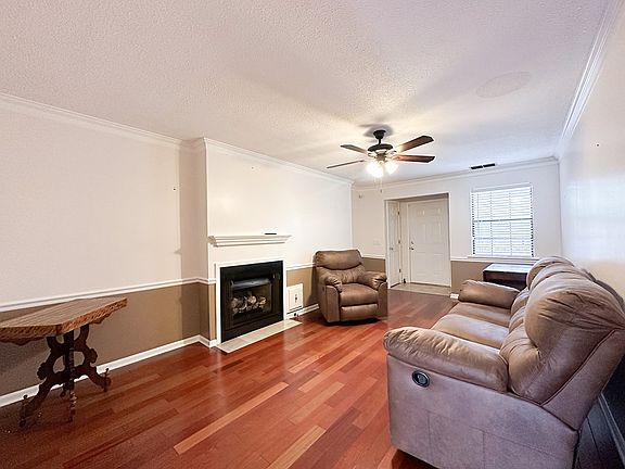 5th image of 406 S Thornton Ave