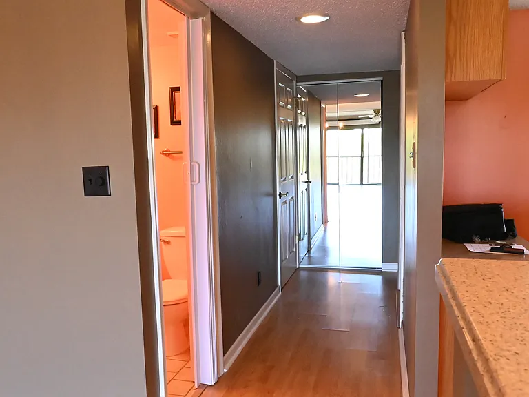 2700 Cove Cay Dr #5D — Photo 3
