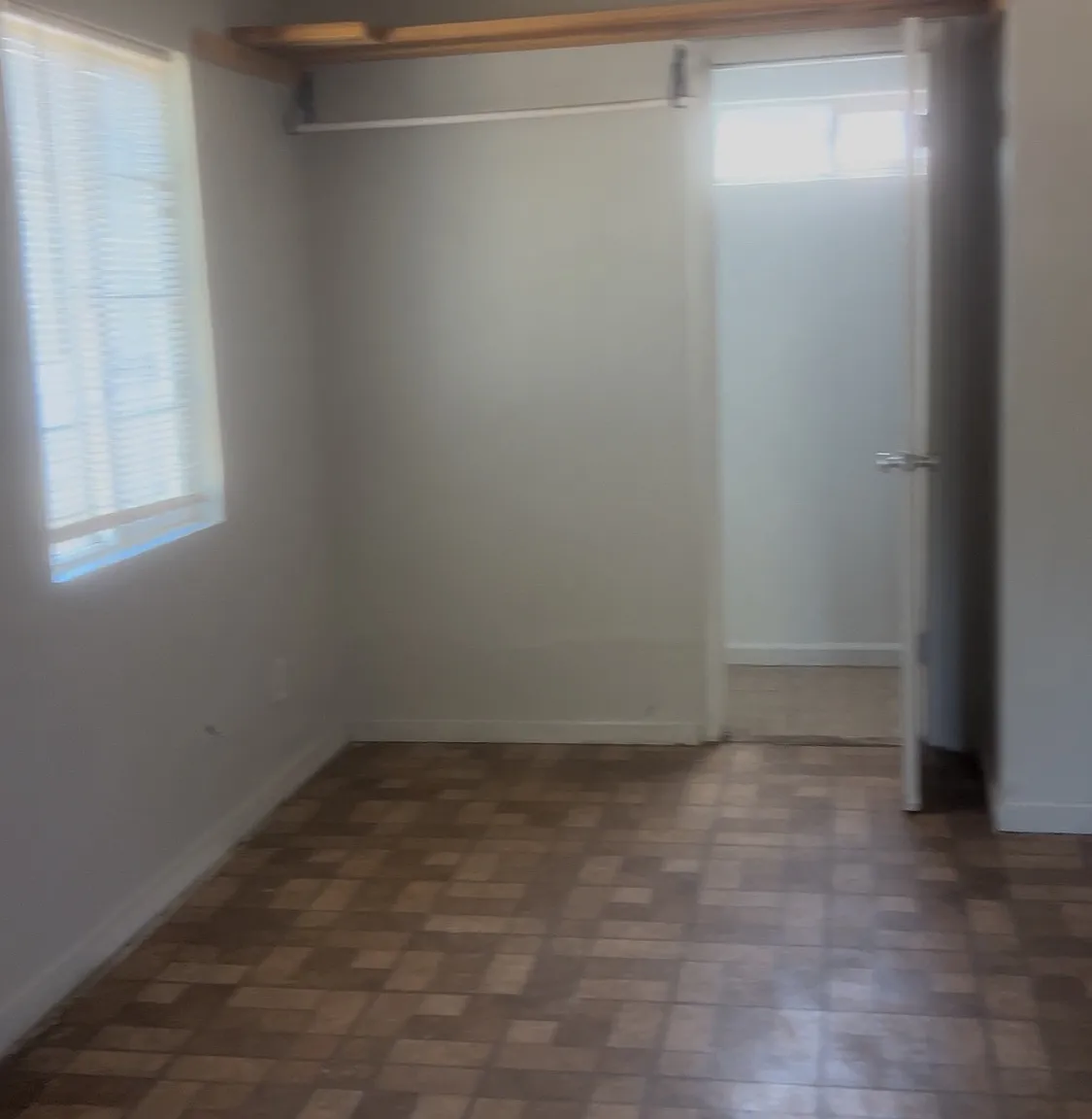 Studio, 500 sqft, $795 — Photo 3