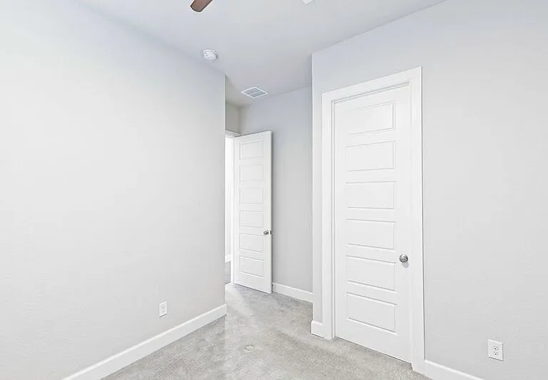 5319 Holland Ave — Photo 22