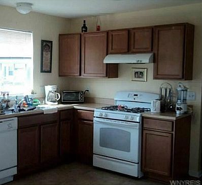 3rd image of 44 Skylark Ln