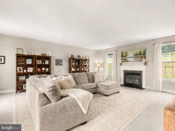 248 Coleridge Ln, Coatesville, PA 19320