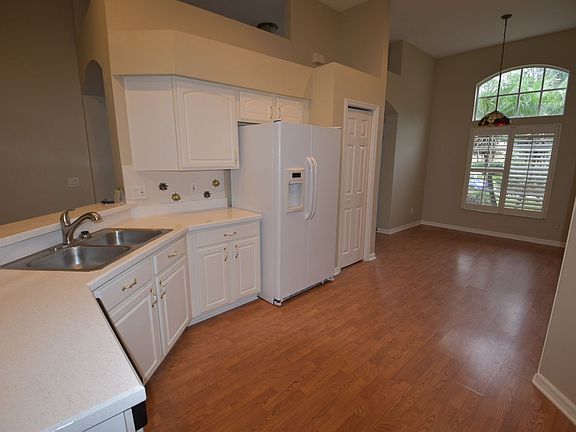 3rd image of 10009 Cannon Dr