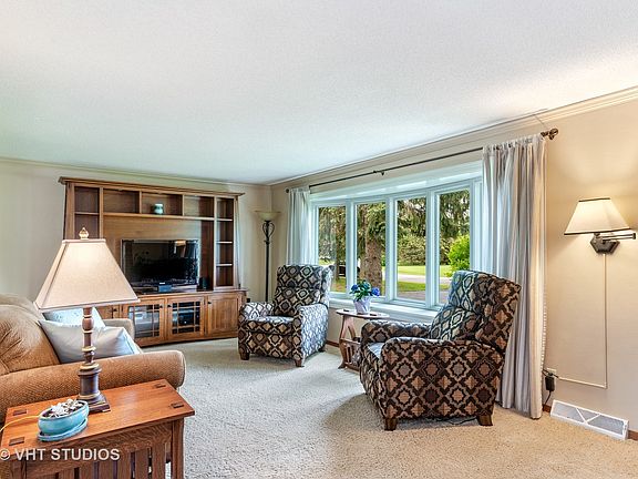 3rd image of 12351 Twin Oaks Ct