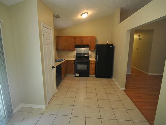 5th image of 245 Brolley Woods Dr