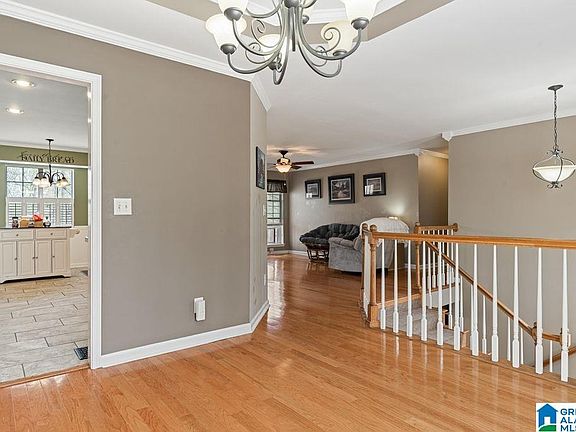 5th image of 101 Forest Hills Ter