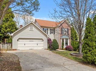 15 Old Taylor Ct, Greenville, SC 29615