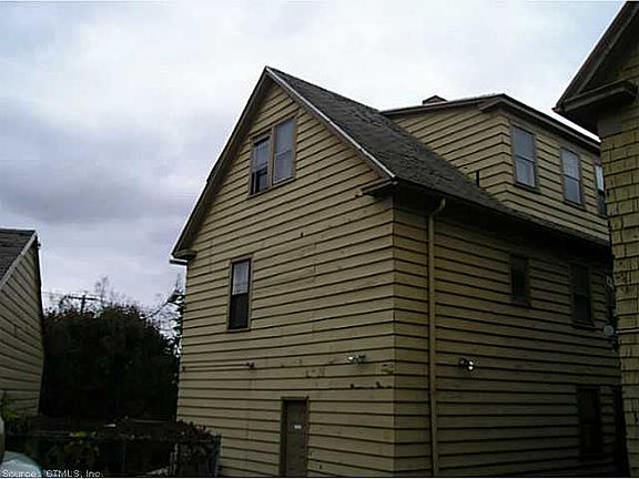 5th image of 1276 Whalley Ave