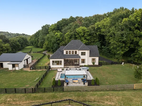 4450 Savage Pointe Pvt Dr, Franklin, TN 37064