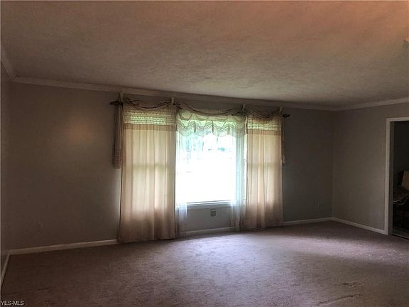 5th image of 10501 Briarwood Ct
