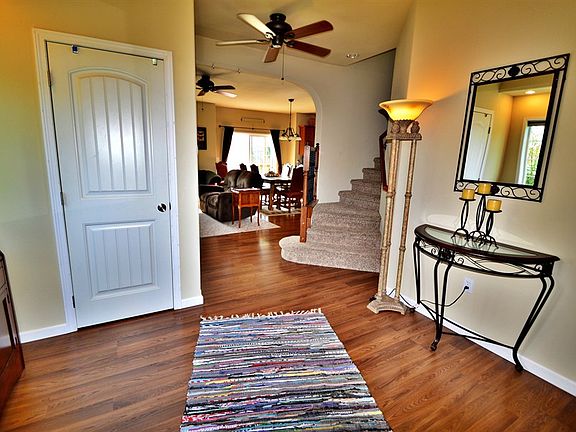 4th image of 22418 Cedarview Dr E
