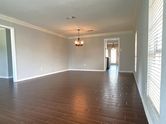3rd image of 5890 Woodway Dr