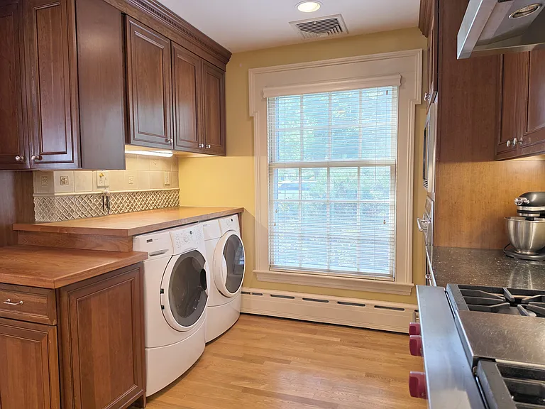 11 Alden Ave — Photo 14