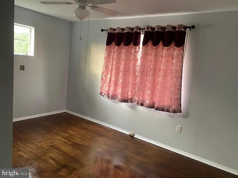 5024 River Rd — Photo 30