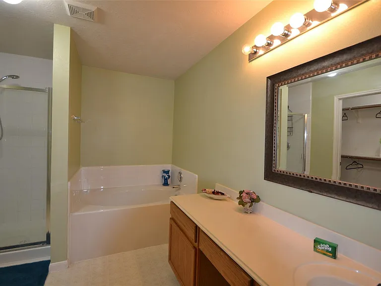 5126 Riverwood Dr — Photo 30