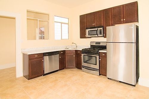 www.GarfieldSquareHomes.com Kitchen 