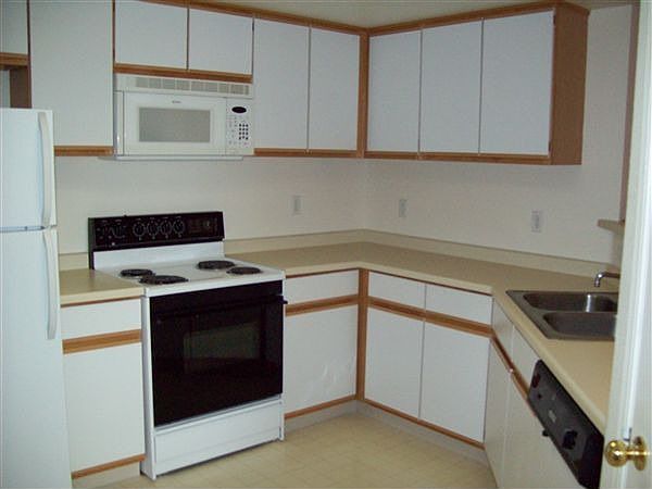 2nd & 3rd floor kitchen