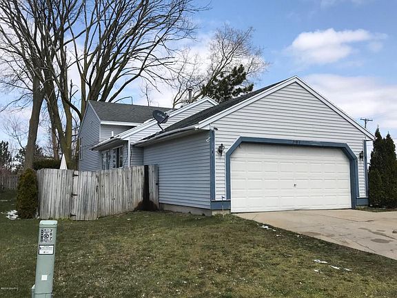 3rd image of 791 Hardwick St SE
