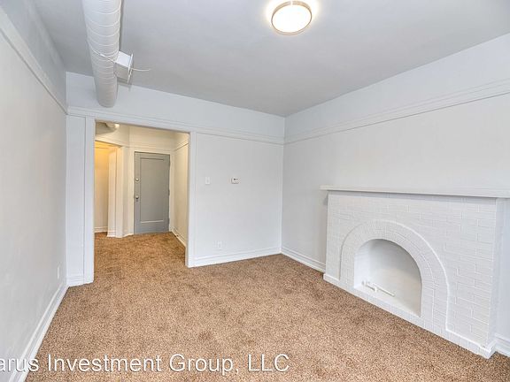 4th image of 4232 1/2 S Michigan Ave #2W
