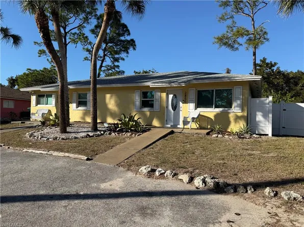 2855 Van Buren AVE, NAPLES, FL 34112