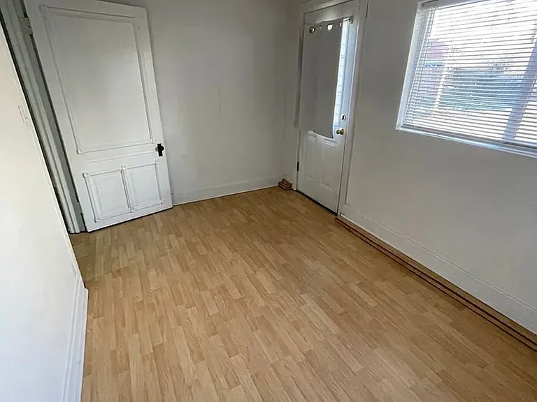 815 E 1st Ave #2 — Photo 7