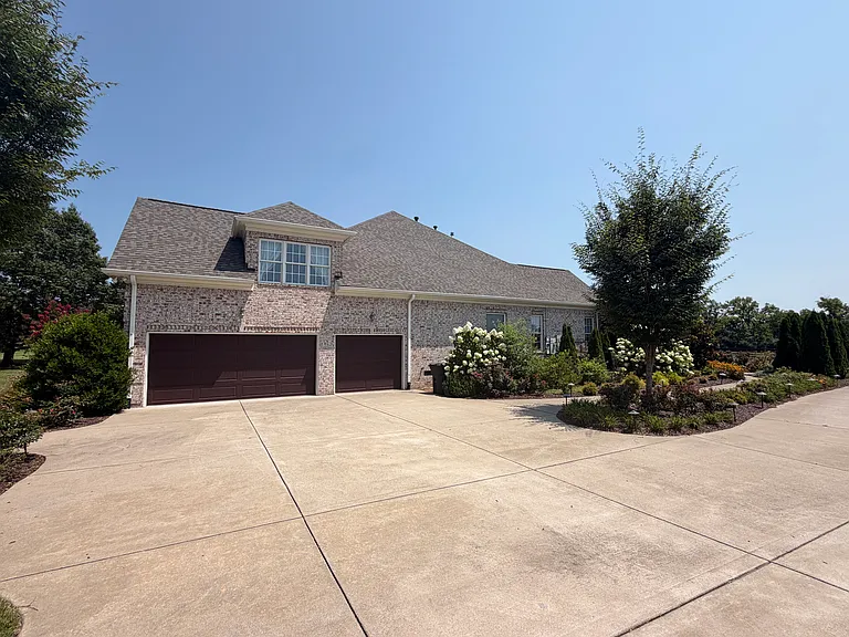 2577 Tom Anderson Rd — Photo 15
